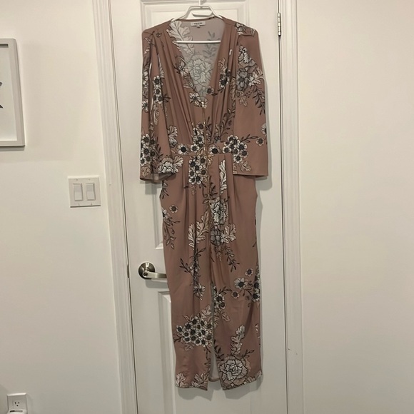 Dusty rose floral maxi dress with tulip-ish skirt - Picture 1 of 4